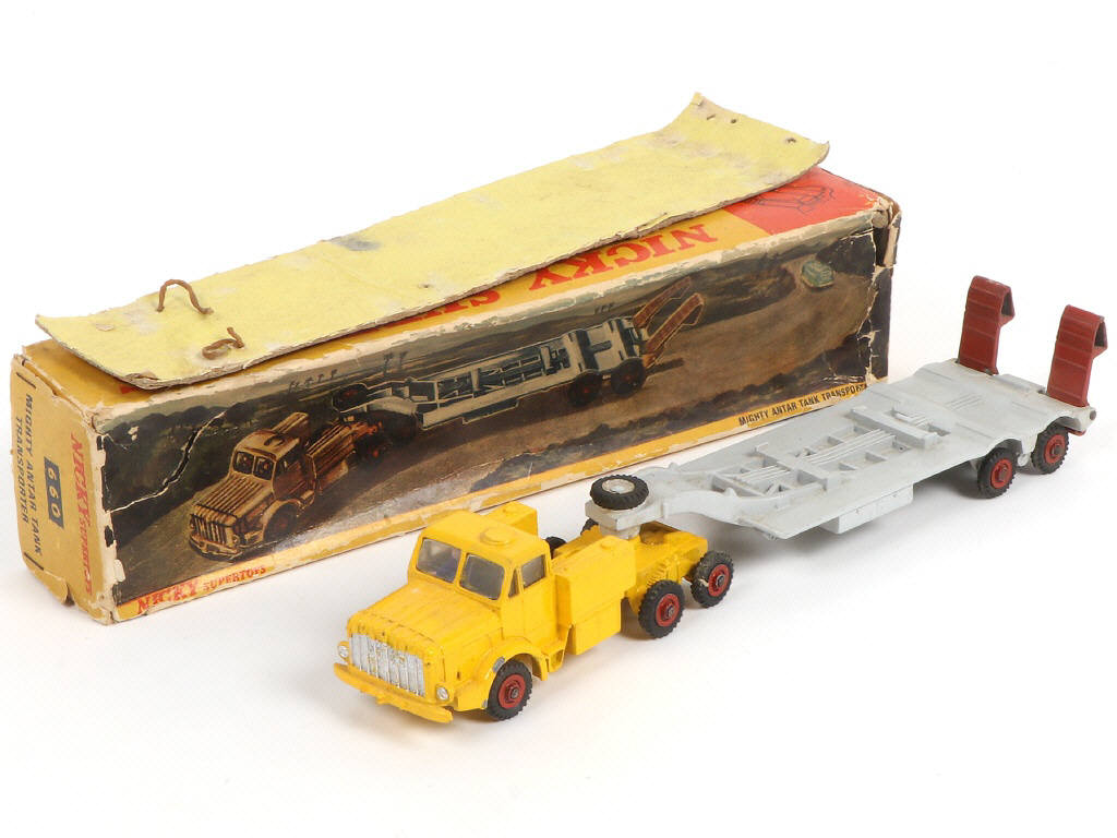 Lot 241 - NICKYTOYS (INDE) (1)