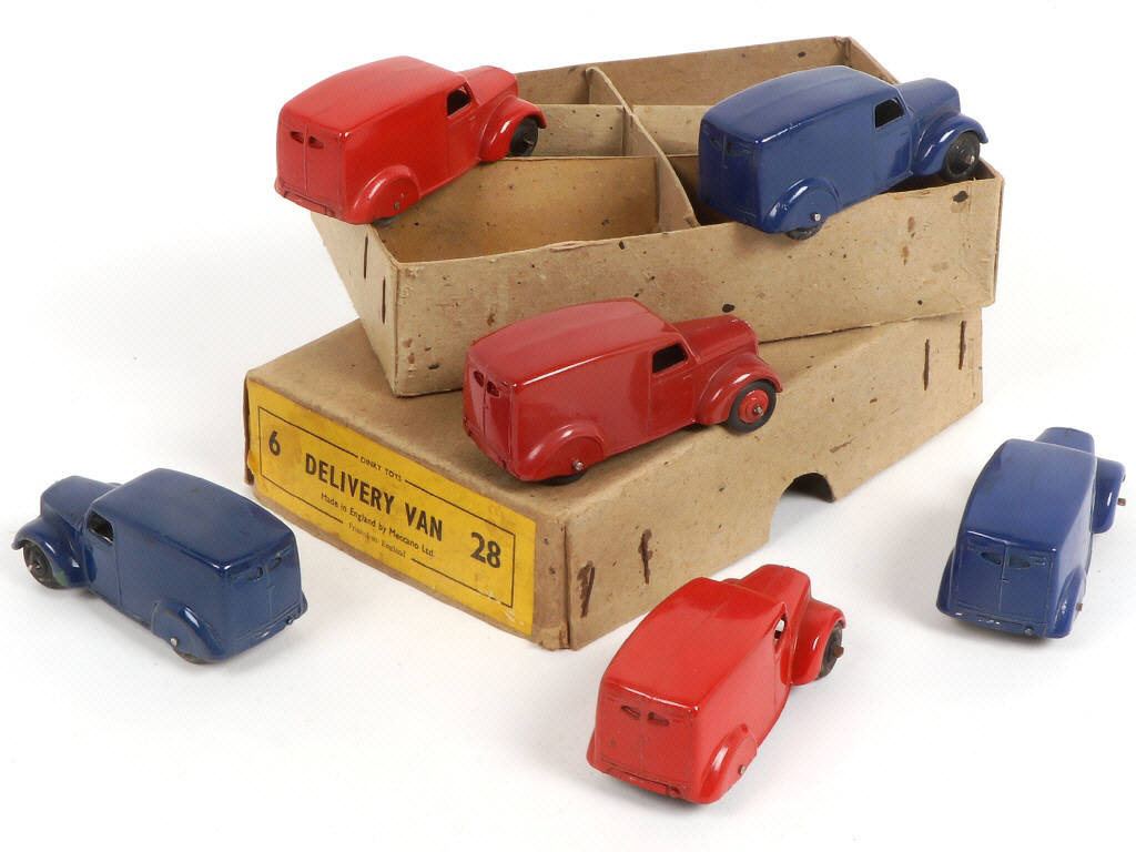 Lot 253 - DINKY TOYS (GB) (7)