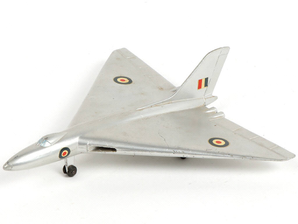 Lot 251 - DINKY TOYS (GB) (1)