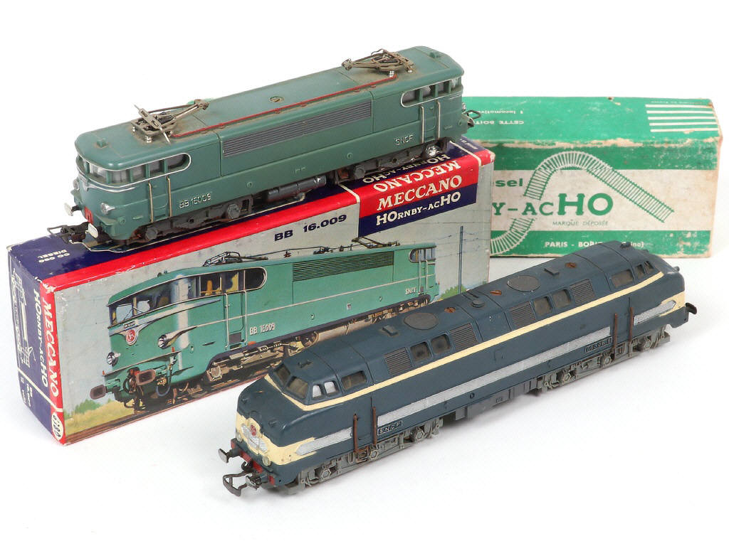 Lot 21 - HORNBY 'HO' (2)