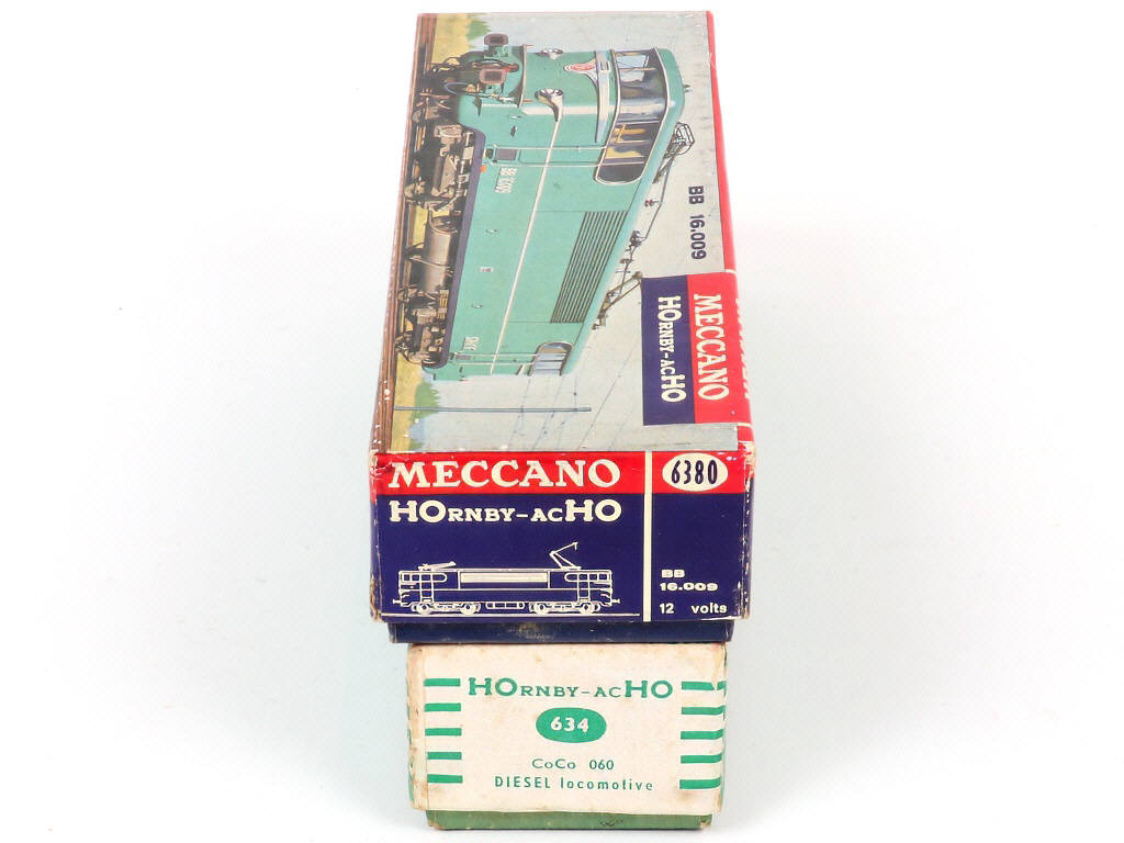 Lot 21 - HORNBY 'HO' (2)