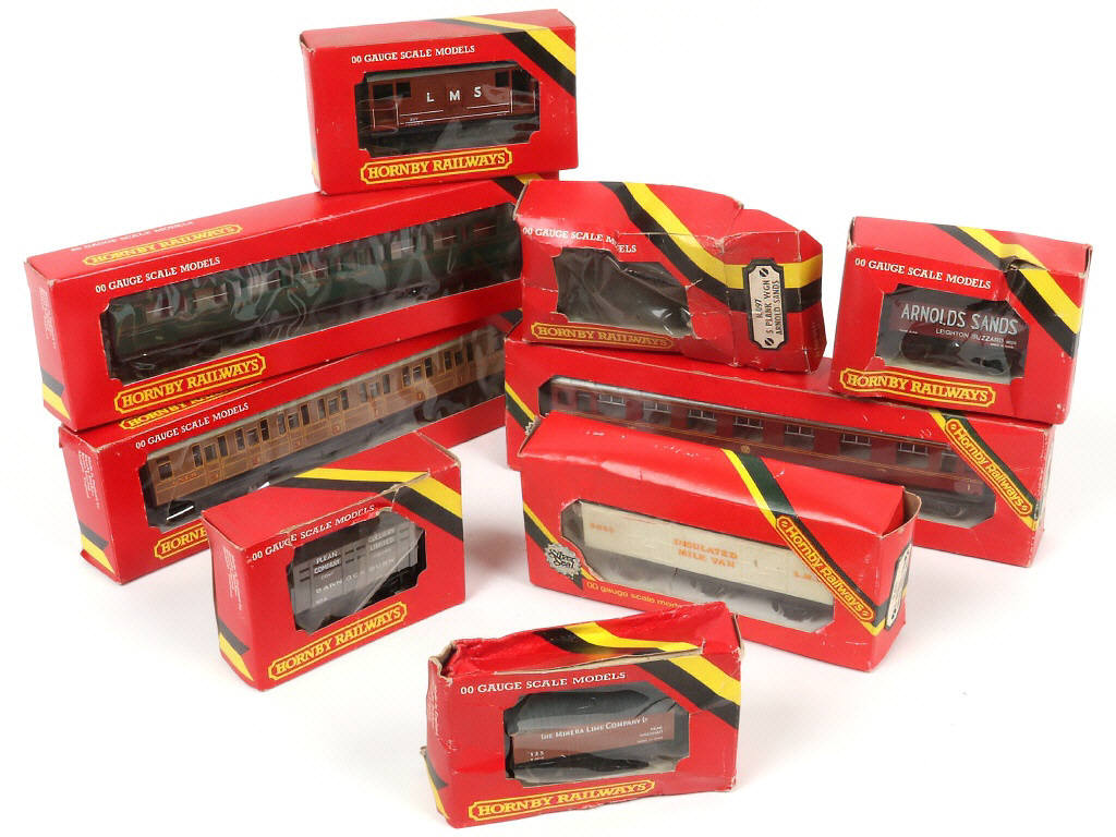 Lot 23 - HORNBY 'HO' (9)
