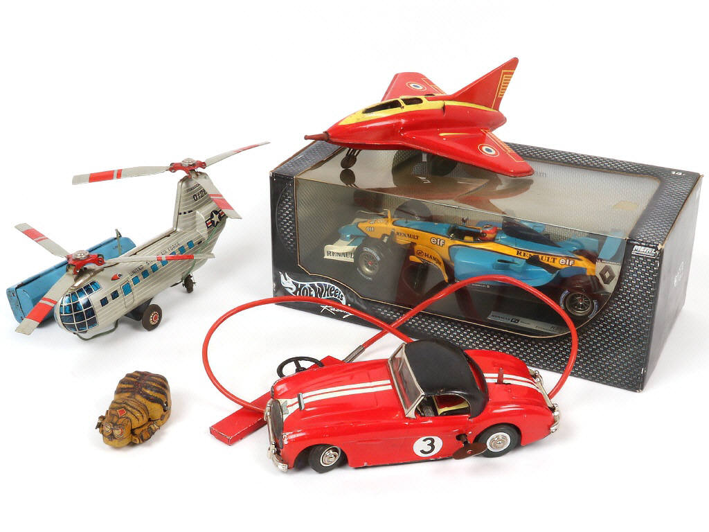 Lot 43 - DIVERS (5)