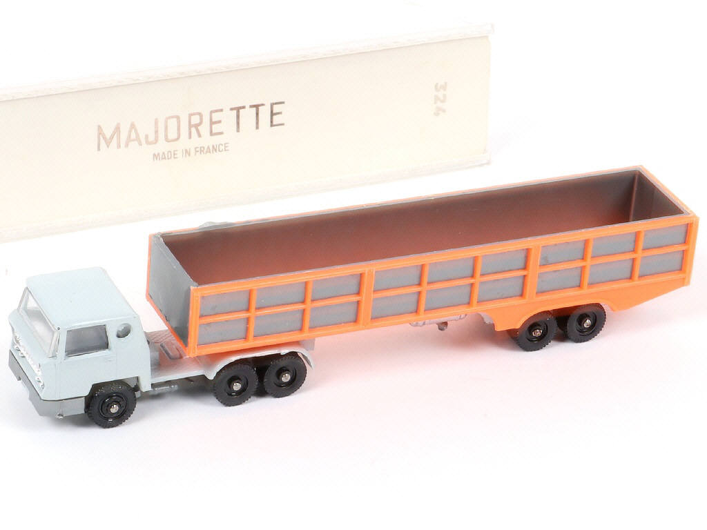 Lot 128 - MAJORETTE (FRANCE) (1)