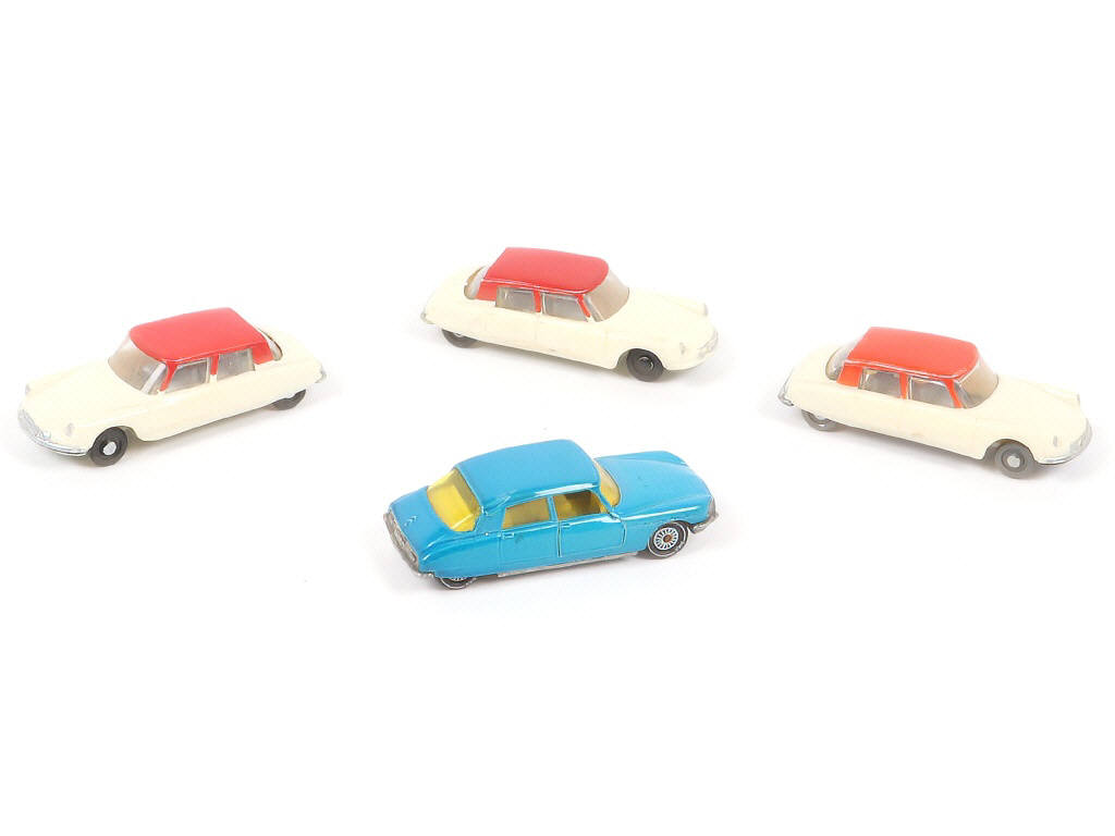 Lot 205 - SIKU (ALLEMAGNE) (4)