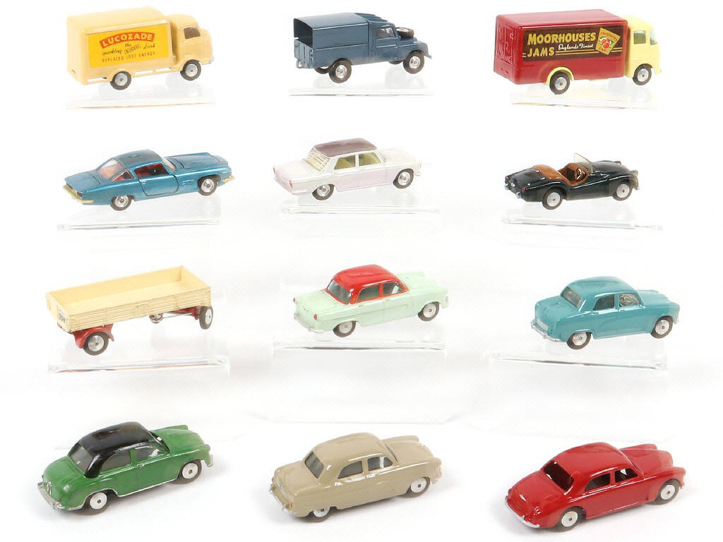 Lot 194 - CORGI TOYS (GB) (12)