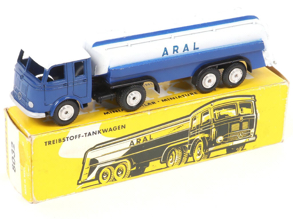 Lot 213 - MÄRKLIN (ALLEMAGNE) (1)