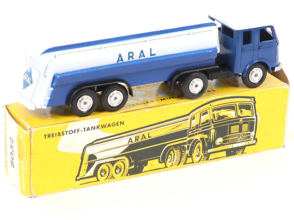 Lot 213 - MÄRKLIN (ALLEMAGNE) (1)