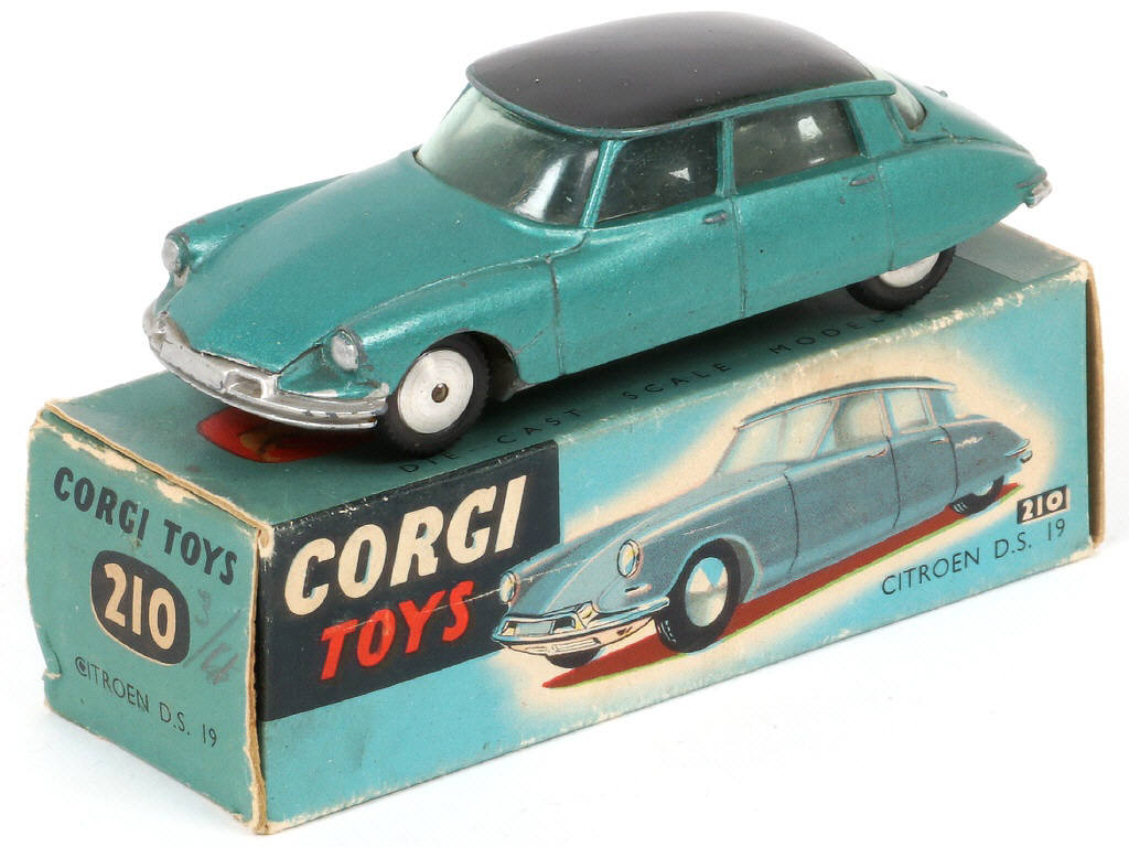 Lot 106 - CORGI TOYS (GB) (1)