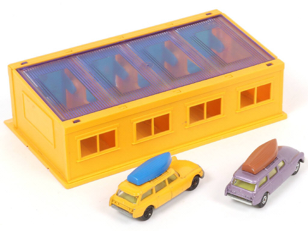 Lot 104 - CORGI JUNIORS (GB) (3)