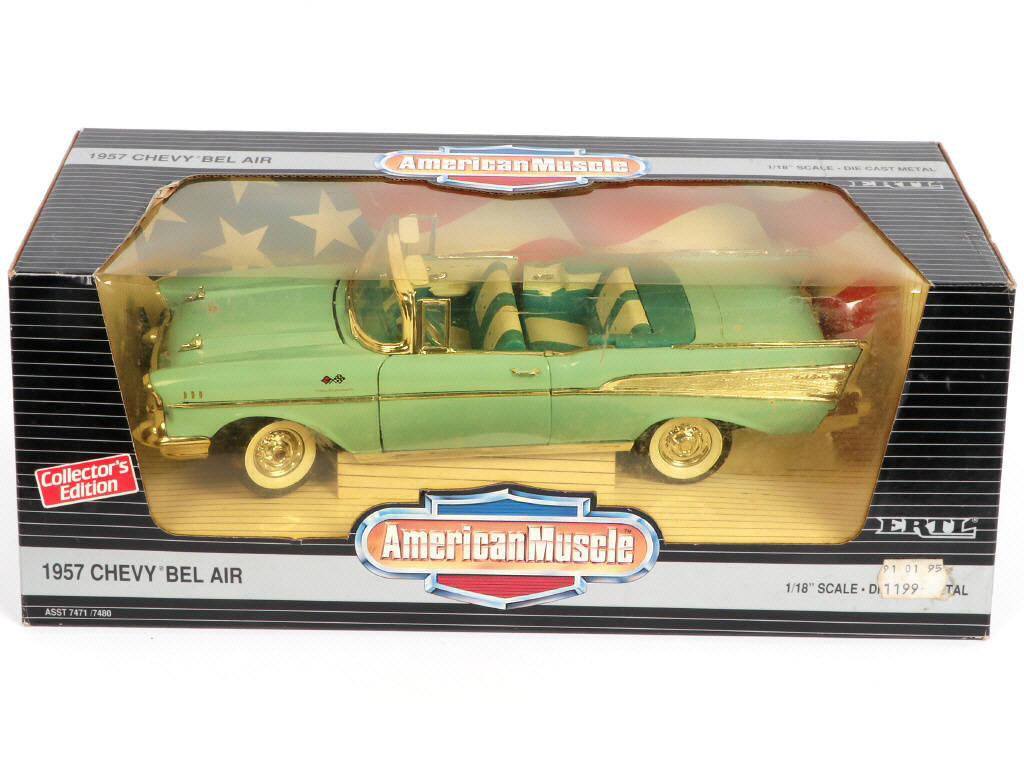 Lot 26 - ERTL (USA) (4)