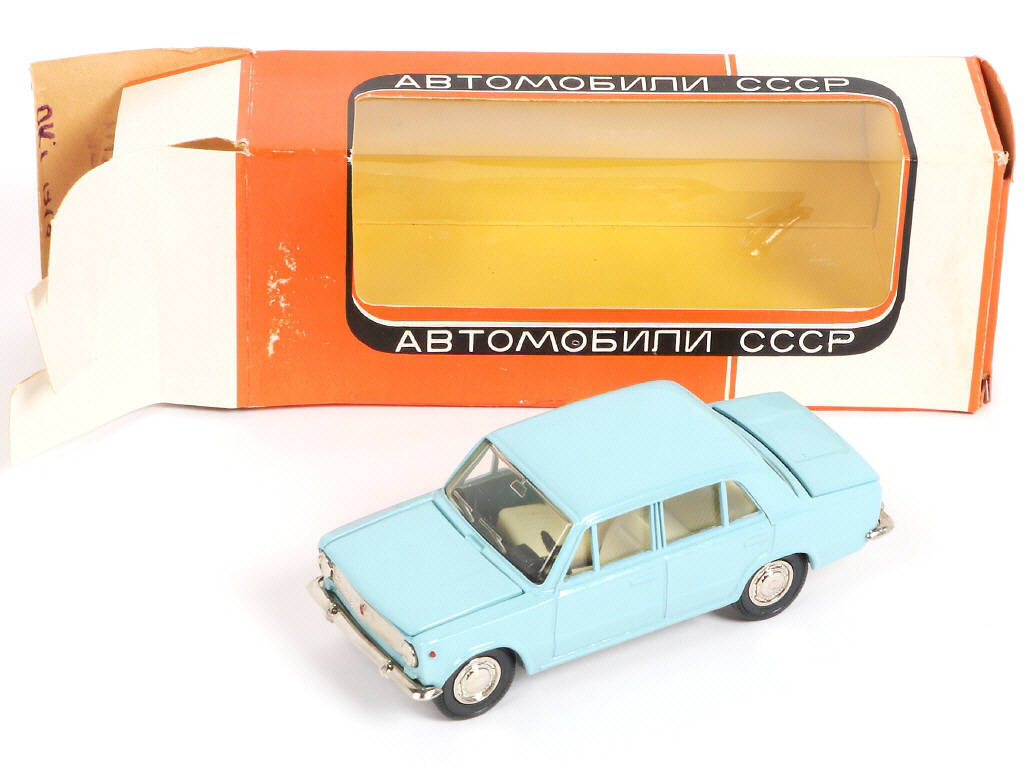Lot 90 - NOVOEXPORT (URSS) (1)
