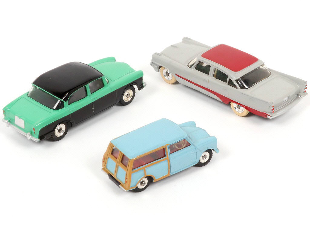 Lot 236 - DINKY TOYS (GB) (3)