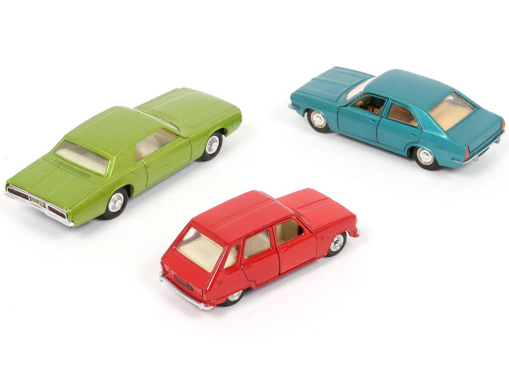 Lot 288 - DINKY TOYS (FRANCE) (3)