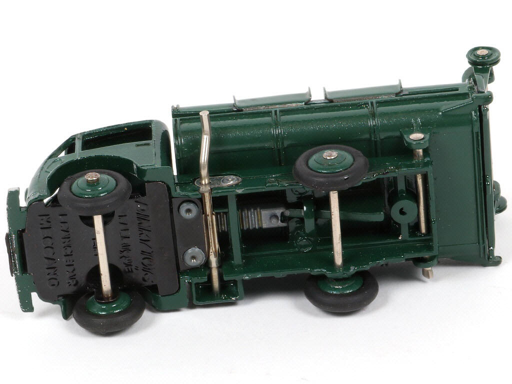 Lot 277 - DINKY TOYS (FRANCE) (1)
