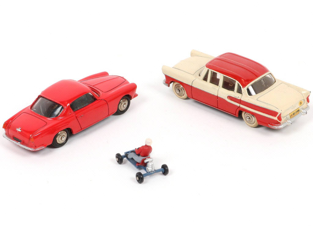 Lot 291 - DINKY TOYS (FRANCE) (3)