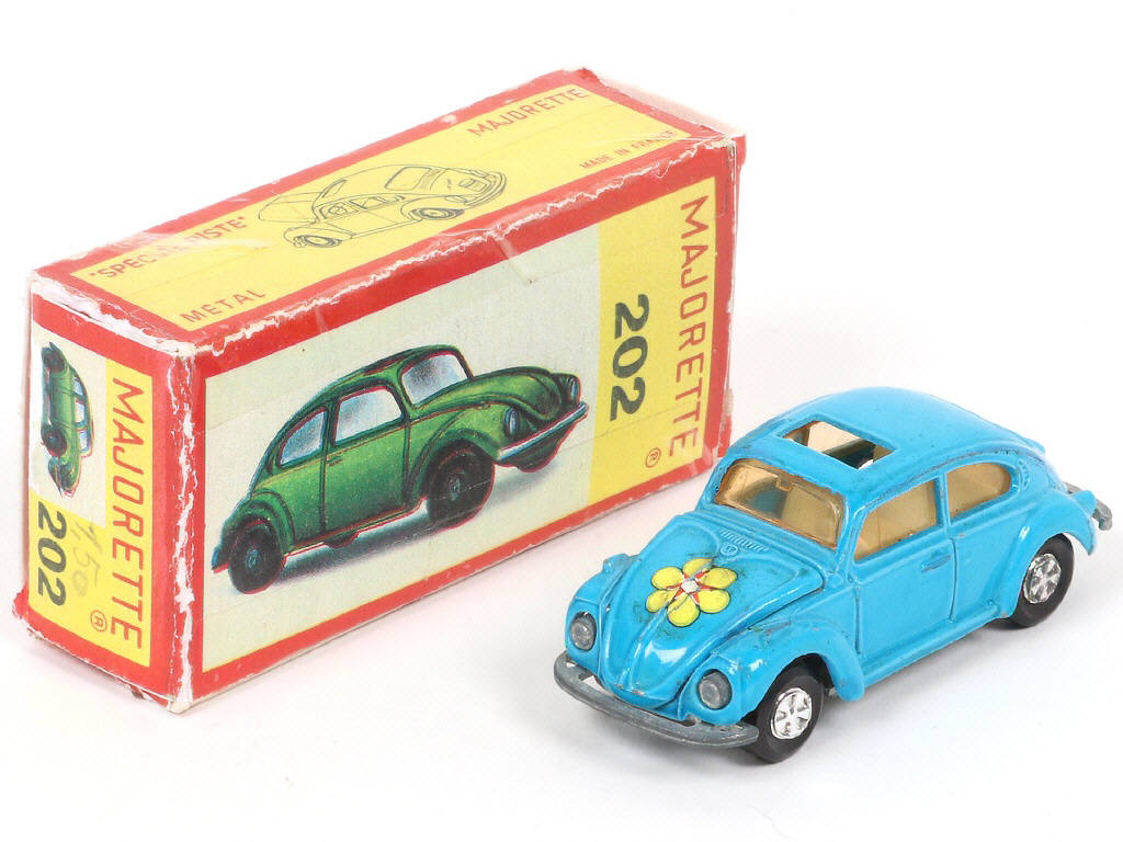 Lot 139 - MAJORETTE (FRANCE) (2)