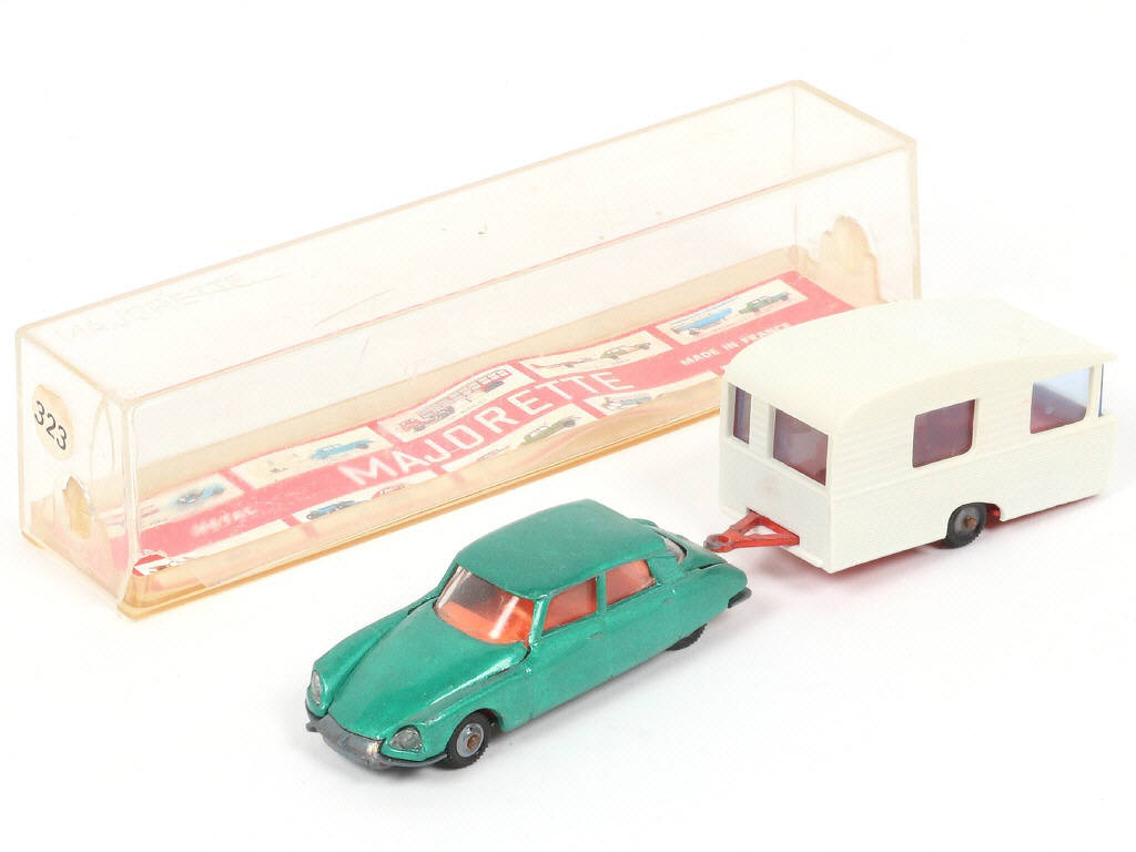 Lot 152 - MAJORETTE (FRANCE) (2)
