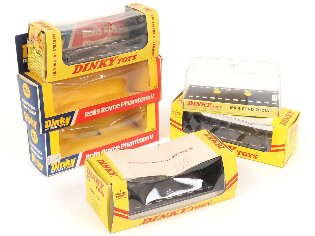 Lot 246 - DINKY TOYS (GB) (6)