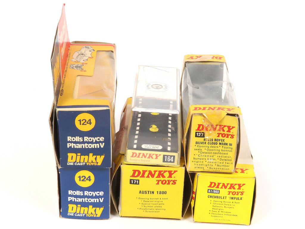 Lot 246 - DINKY TOYS (GB) (6)