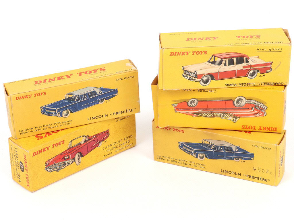 Lot 262 - DINKY TOYS (FRANCE) (5)