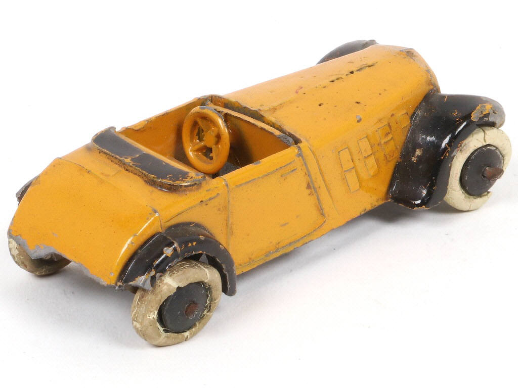Lot 273 - DINKY TOYS (FRANCE) (1)