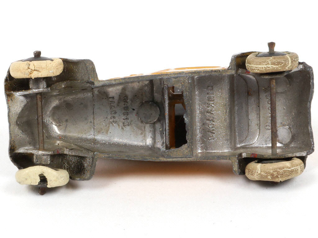 Lot 273 - DINKY TOYS (FRANCE) (1)
