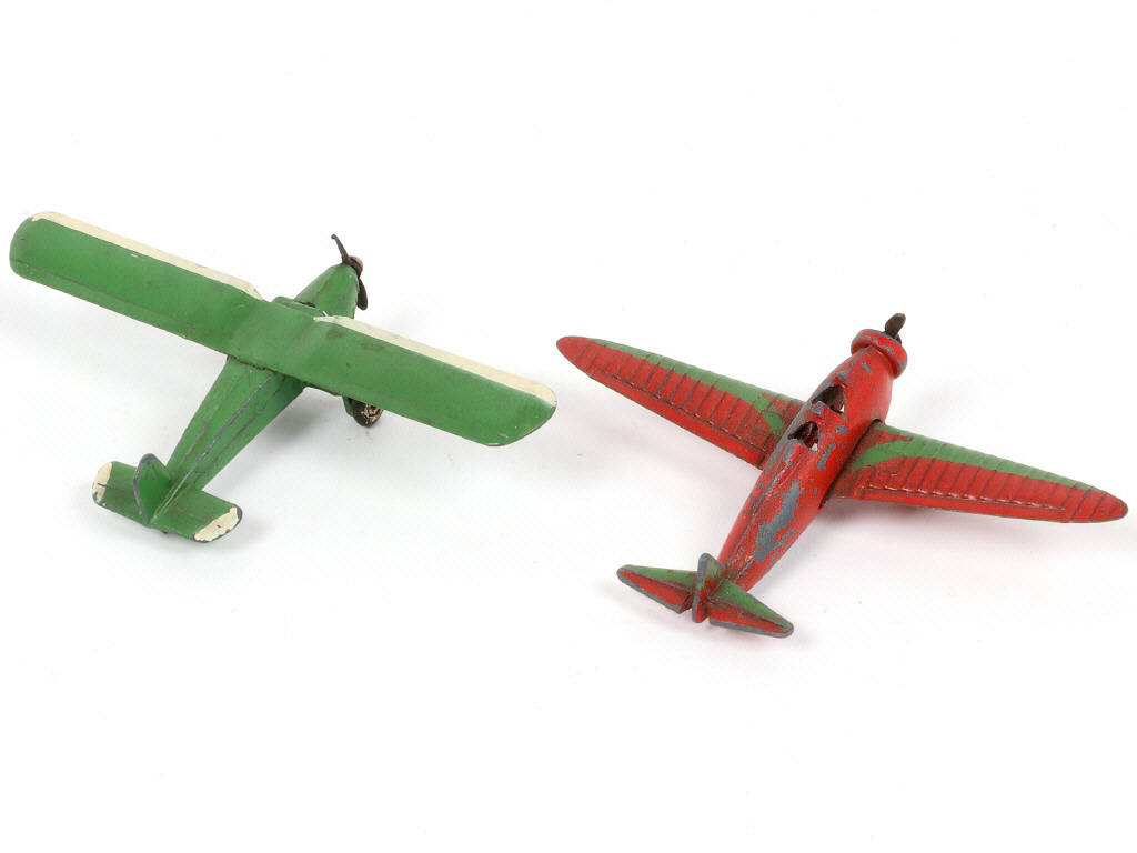 Lot 266 - DINKY TOYS (FRANCE) (2)