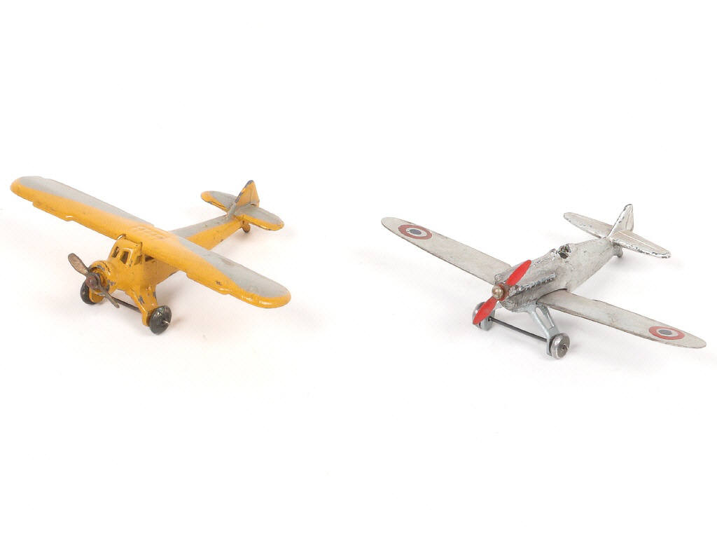 Lot 268 - DINKY TOYS (FRANCE) (2)