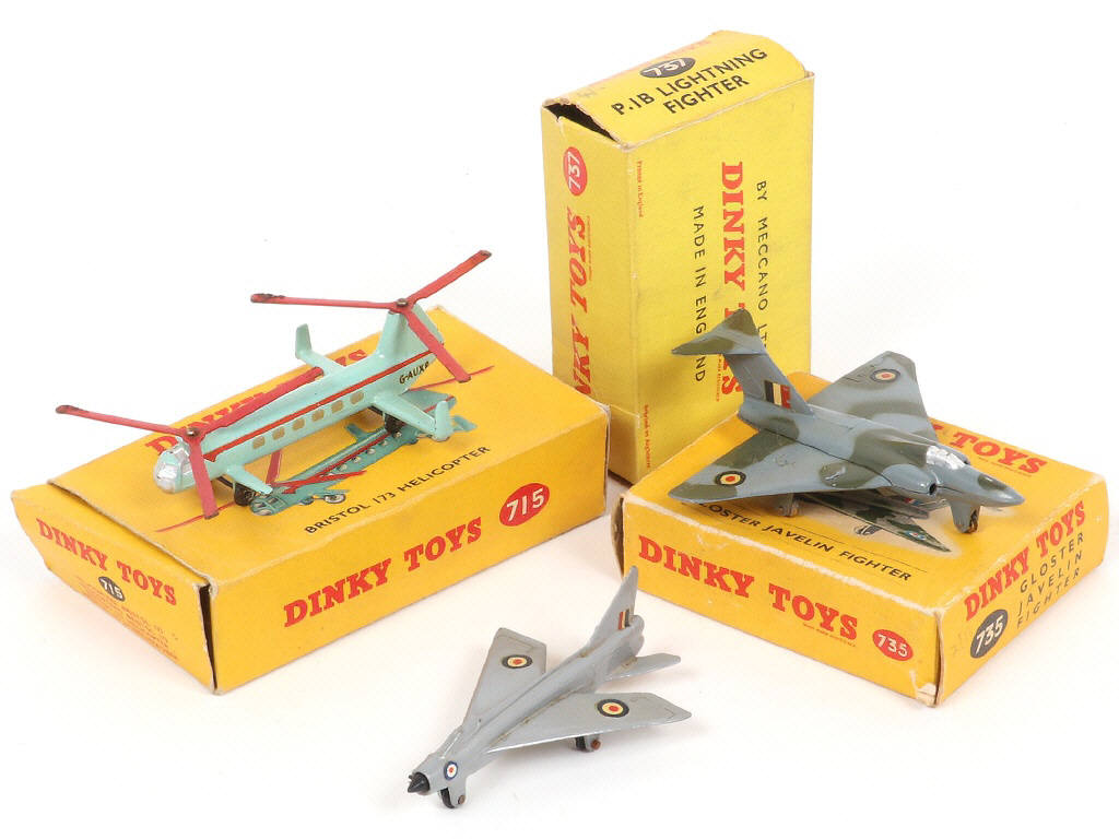 Lot 222 - DINKY TOYS (GB) (3)