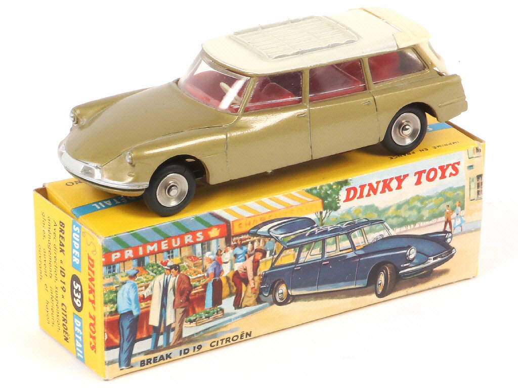 Lot 271 - DINKY TOYS (FRANCE) (1)