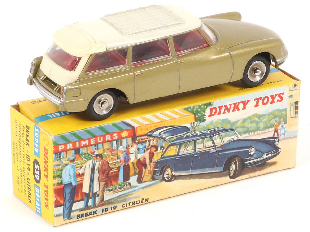 Lot 271 - DINKY TOYS (FRANCE) (1)