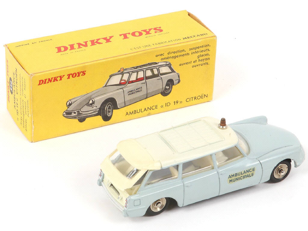 Lot 273 - DINKY TOYS (FRANCE) (1)