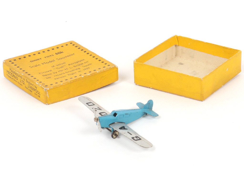 Lot 301 - DINKY TOYS (GB) (1)