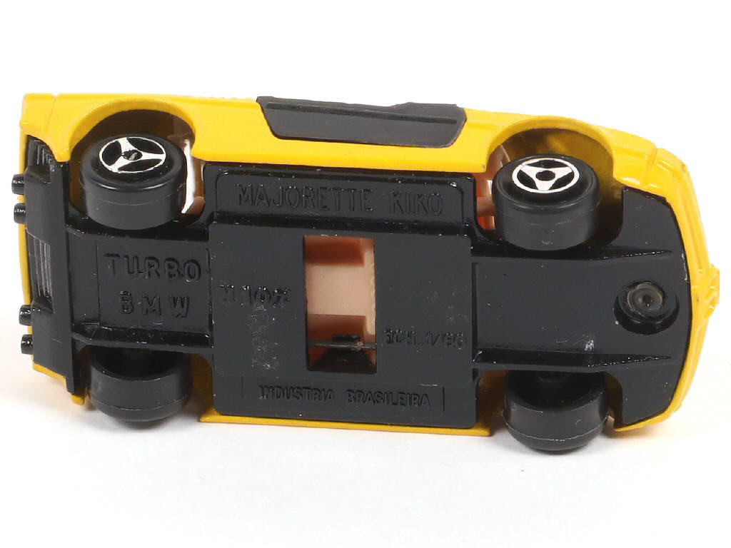 Lot 182 - MAJORETTE (FRANCE) (1)