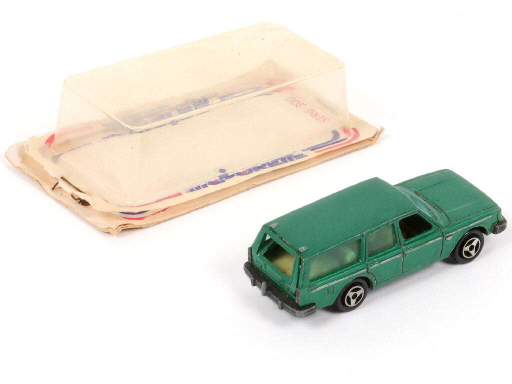 Lot 185 - MAJORETTE (FRANCE) (1)