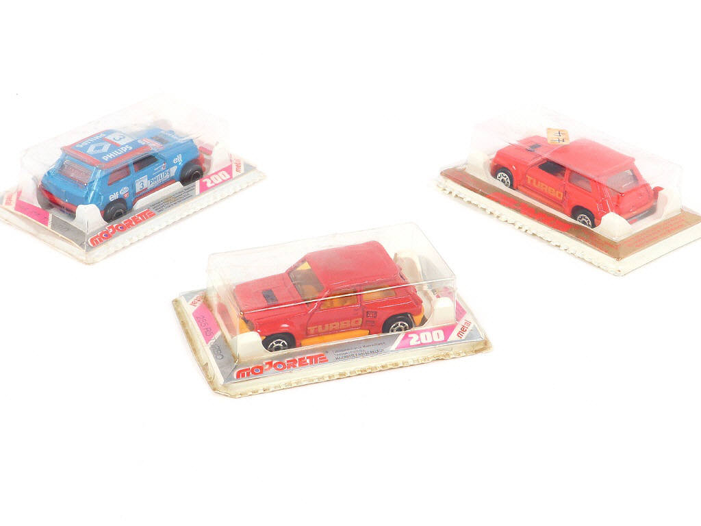 Lot 206 - MAJORETTE (FRANCE) (3)