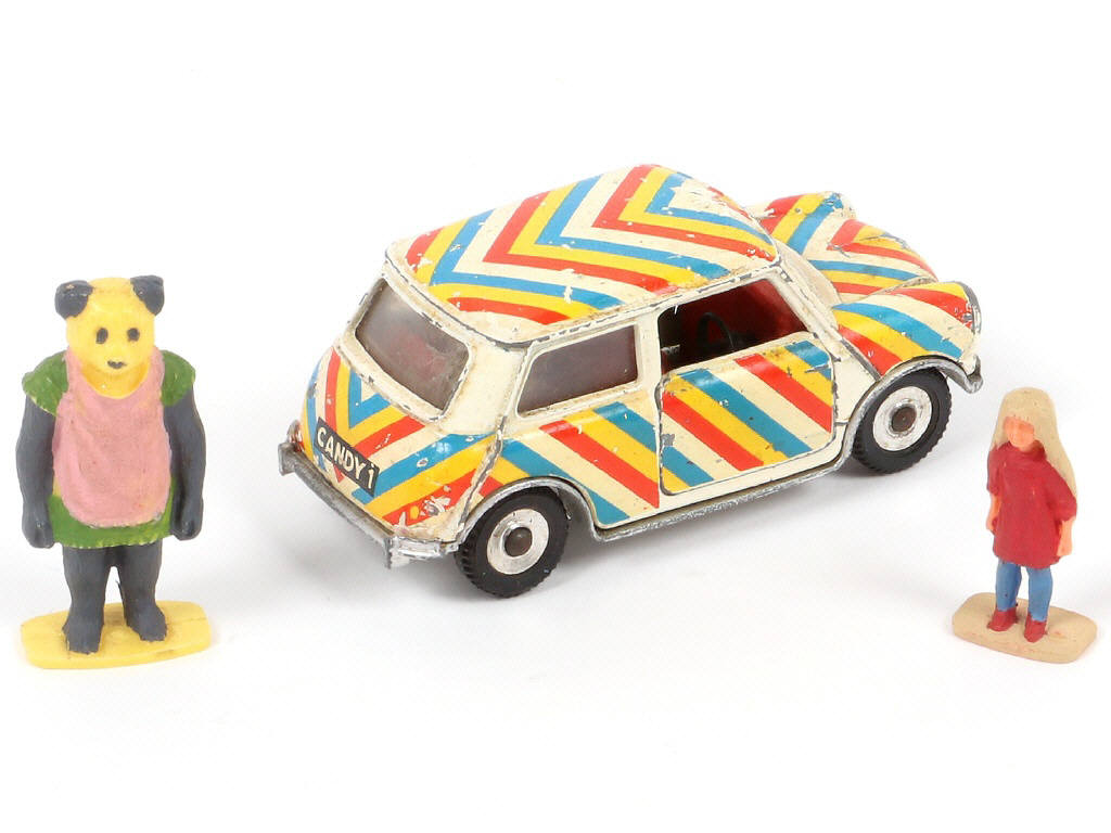 Lot 315 - DINKY TOYS (GB) (3)