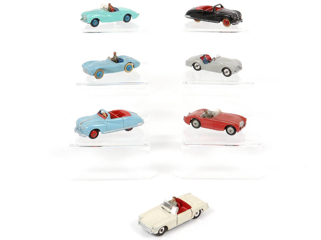 Lot 323 - DINKY TOYS (GB) (7)