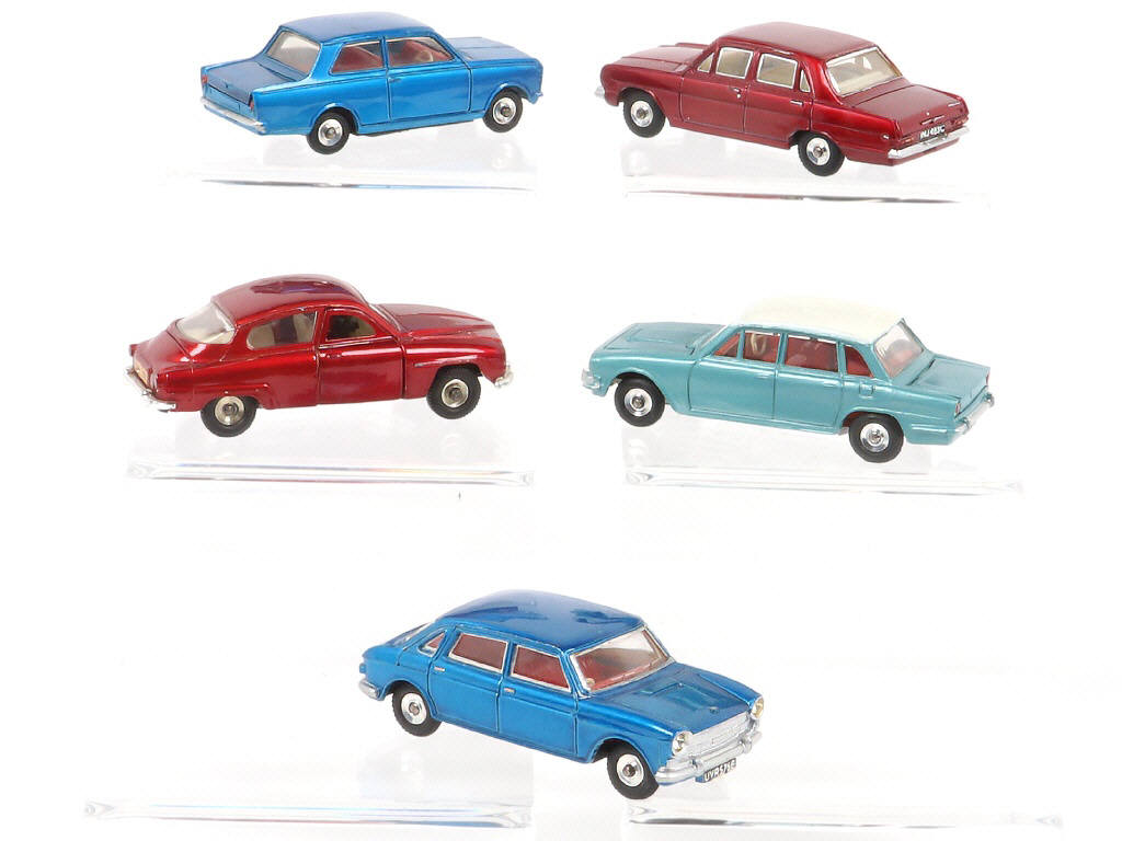 Lot 320 - DINKY TOYS (GB) (5)