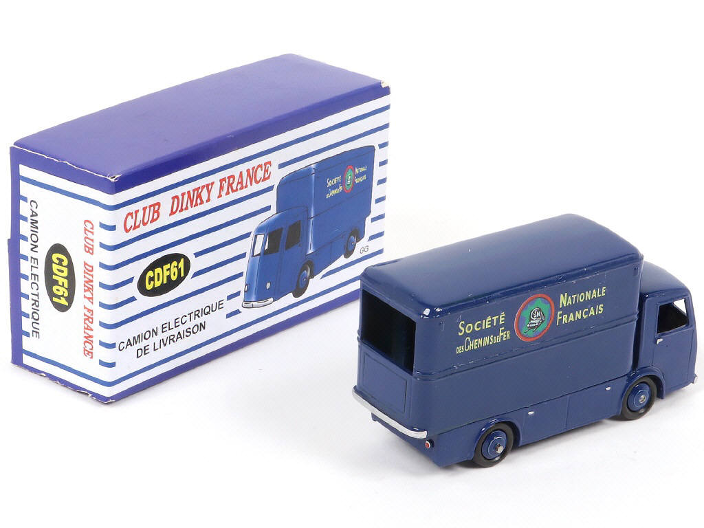 Lot 243 - CLUB DINKY FRANCE (1)