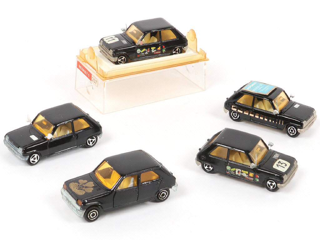 Lot 212 - MAJORETTE (FRANCE) (5)