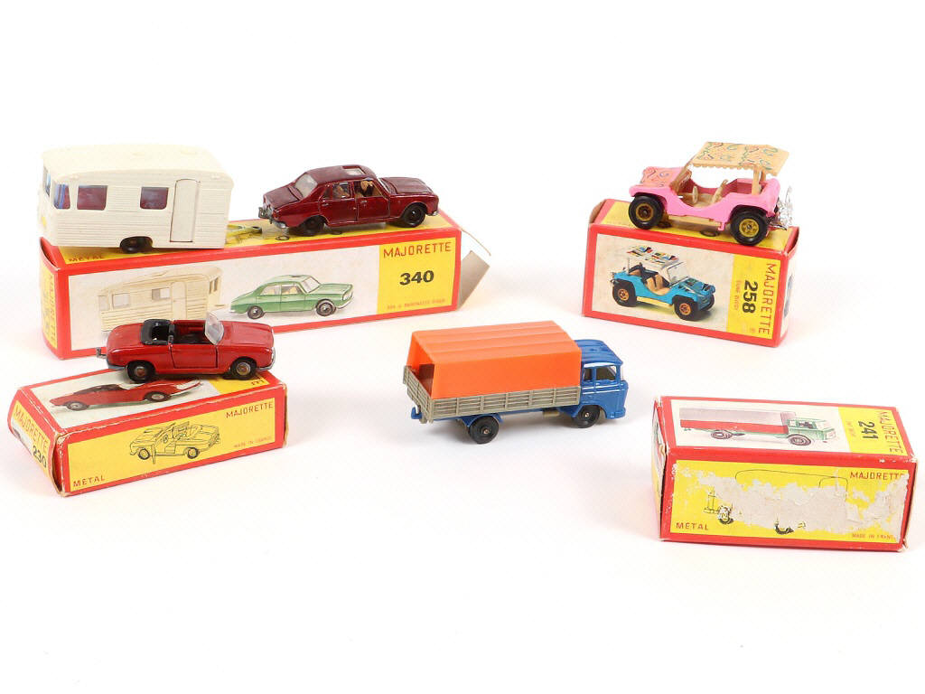 Lot 213 - MAJORETTE (FRANCE) (6)