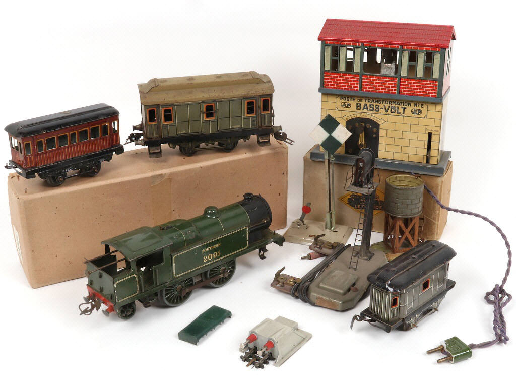 Lot 11 - DIVERS (Ecartement O) (9)