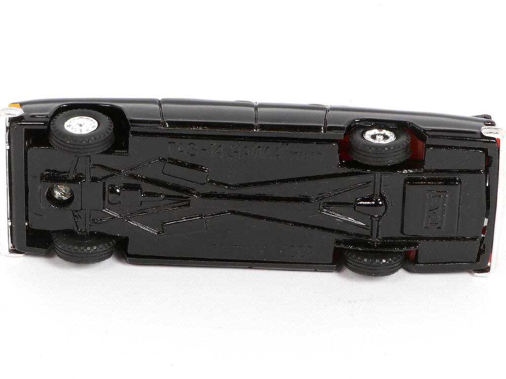 Lot 77 - NOVOEXPORT (URSS) (1)