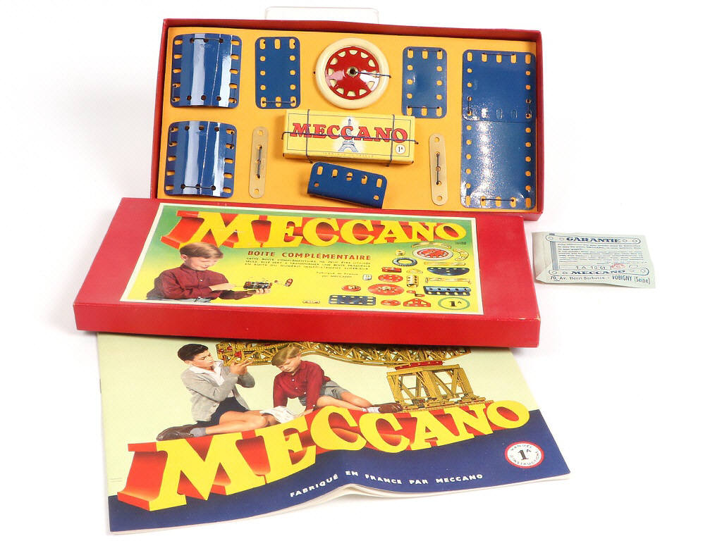Lot 8 - MECCANO (FRANCE) (3)