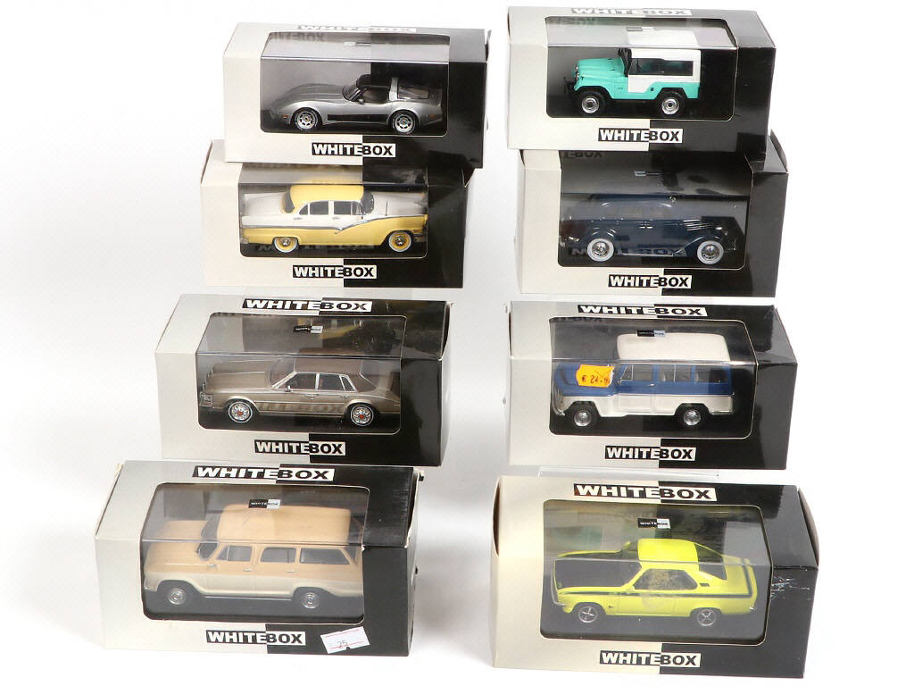 Lot 109 - WHITE BOX (8)