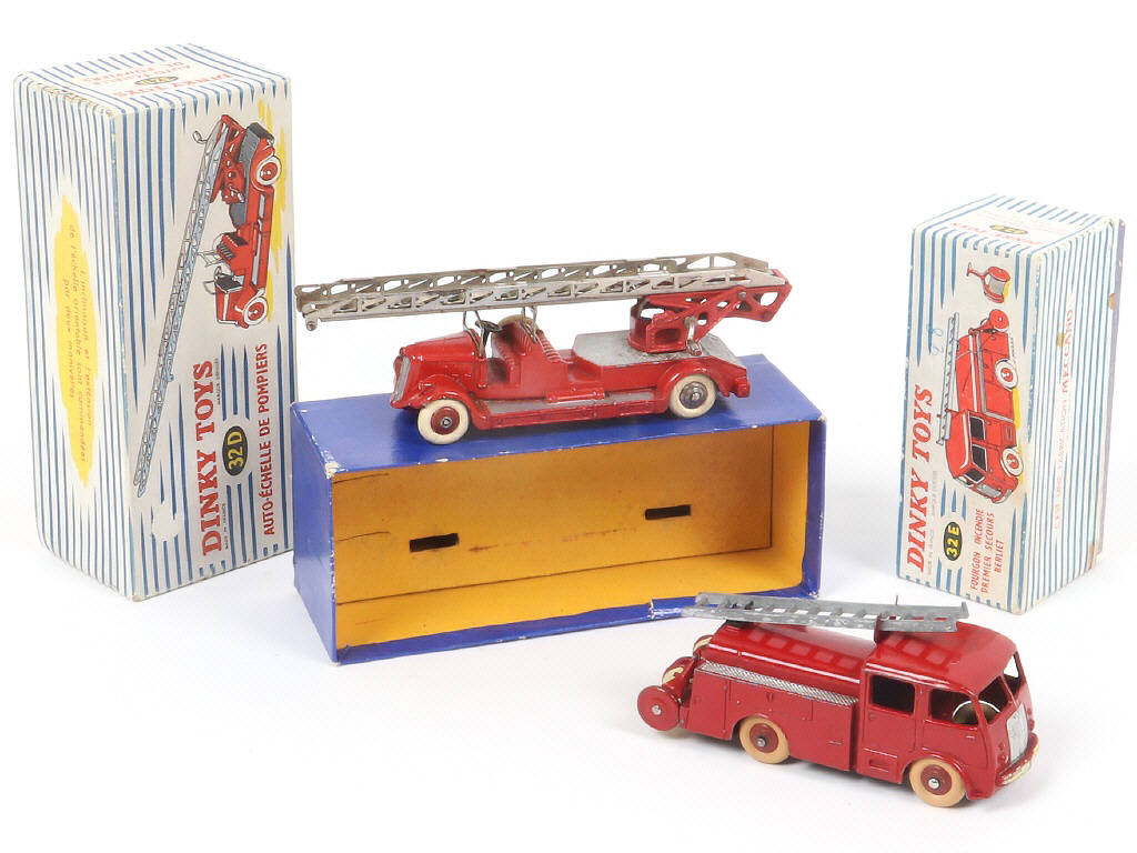 Lot 311 - DINKY TOYS (FRANCE) (2)