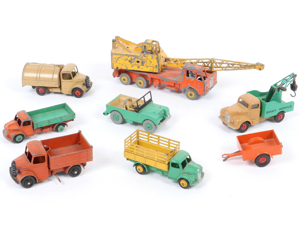Lot 348 - DINKY TOYS (GB) (8)