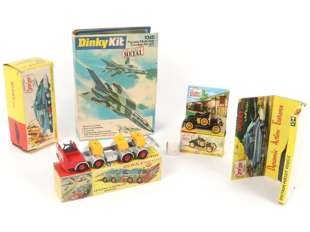 Lot 341 - DINKY TOYS (GB) (4)